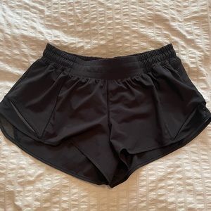 Perfect condition Lululemon Hotty Hot shorts size 8